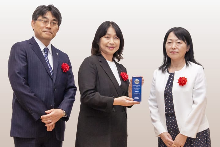 花王株式会社