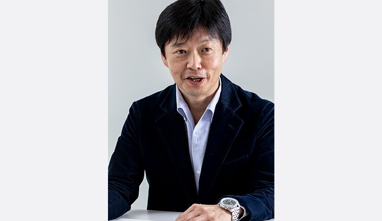 鈴木氏
